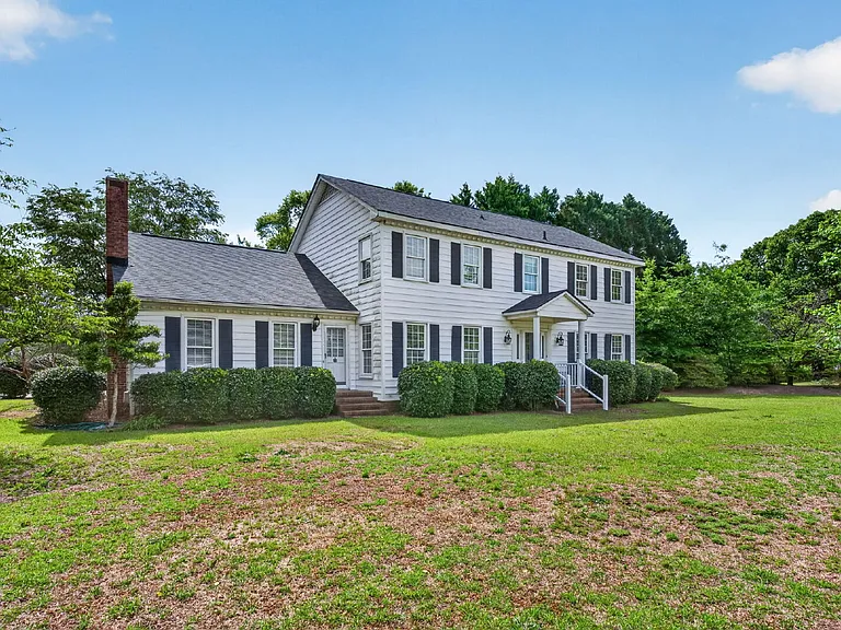 636 N Wilkinson Dr — Photo 4