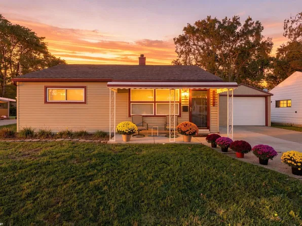 14401 Hendricks Ave, Warren, MI 48089