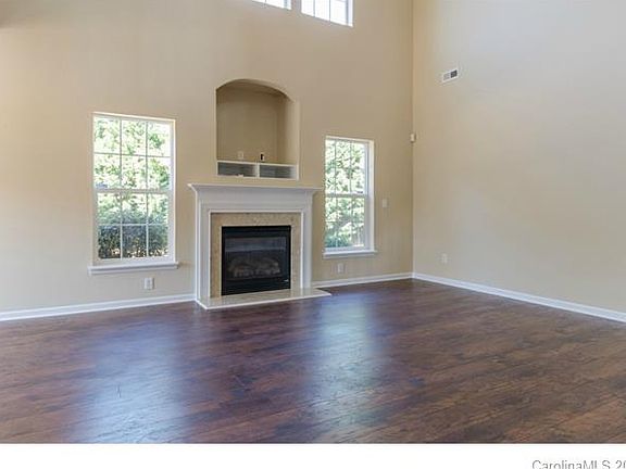 5th image of 10187 Tintinhull Dr