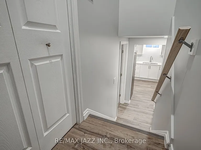 1189 Cartier Blvd #A — Photo 3