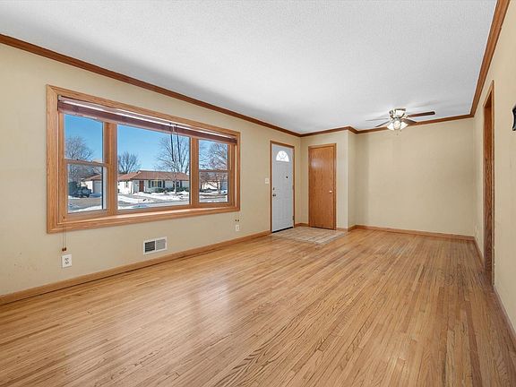 4th image of 8213 Dupont Ave S