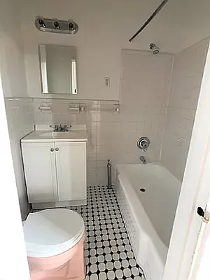 Rented by City Connections Realty | media 5