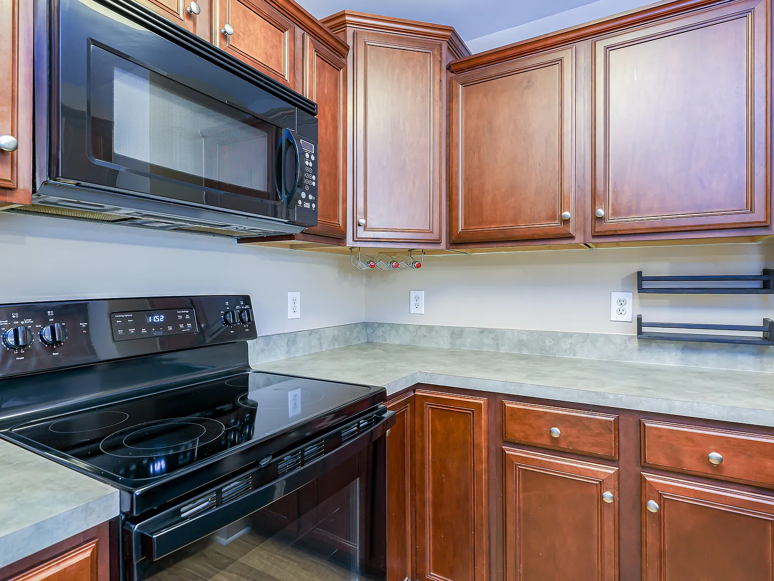 2 bed, 1155 sqft, $1,395 — Photo 4