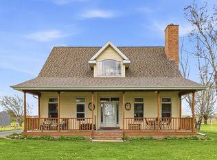 W8990 Sharratt Rd, Van Dyne, WI 54979
