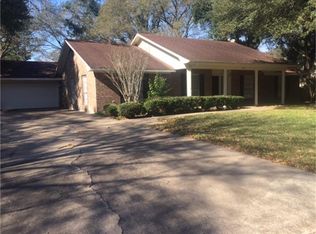 107 Briar Cir, Sealy, TX 77474