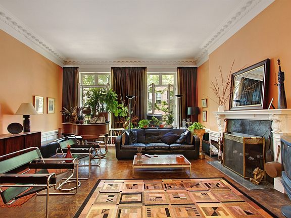 2nd image of 23 E 81st St APT 4