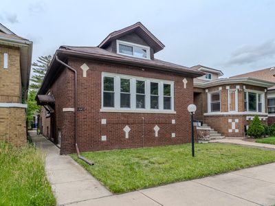 8336 S Paxton Ave, Chicago, IL, 60617