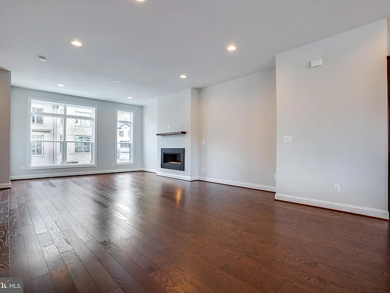 4488 Lateleaf Trl — Photo 1