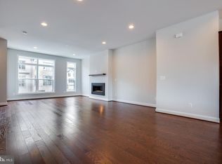 4488 Lateleaf Trl, Fairfax, VA 22030