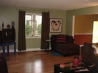 3rd image of 8325 Valleywood Ln