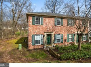 218 Berwick Pl, Lansdale, PA 19446