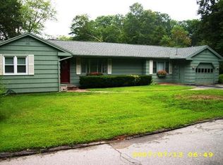 39 Lake Dr, Oakdale, CT 06370