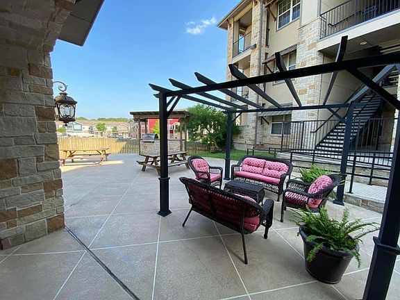 4th image of 1270 Harvey Mitchell Pkwy S #325
