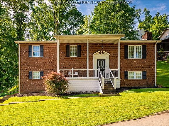 2nd image of 1019 Lynn Oak Dr
