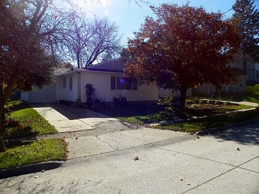 1st image of 313 W Oak St