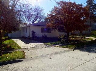 313 W Oak St, North English, IA 52316
