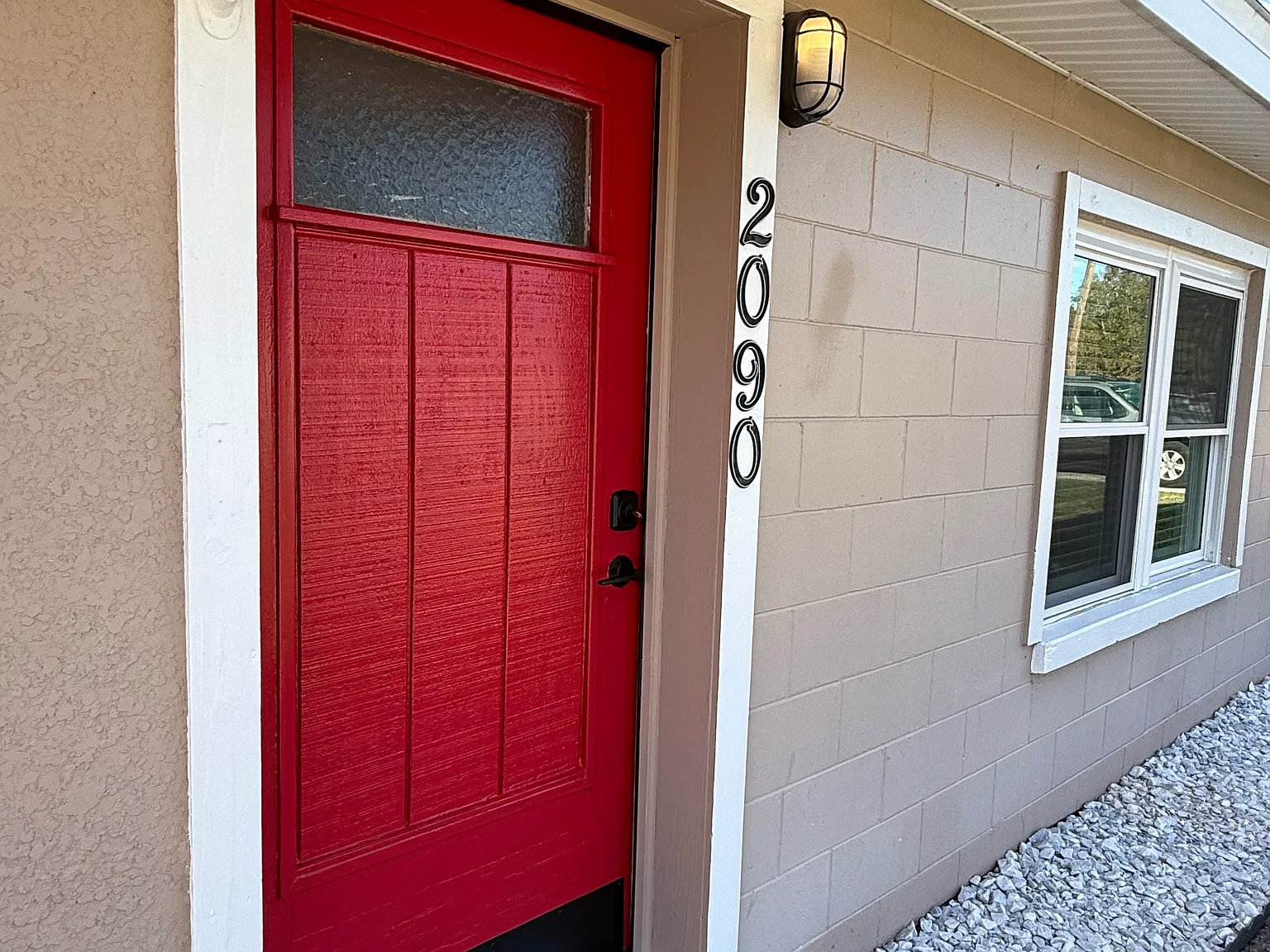 2 bed, 900 sqft, $1,550 — Photo 2