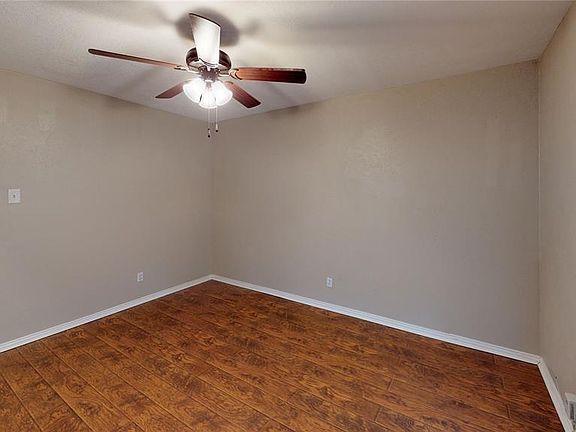 5th image of 507 Arborview Dr