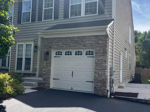 292 Maple Dr, Hanover, PA 17331