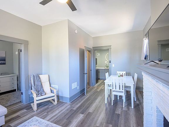 Unit 2 living/dining room