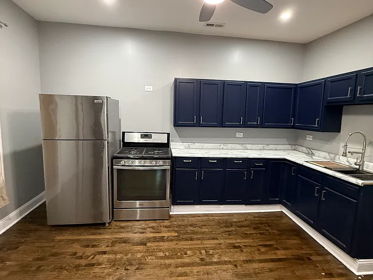 W 48th Pl — Photo 2