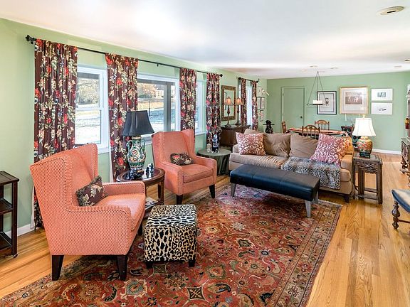2nd image of 2415 Twigwood Ln