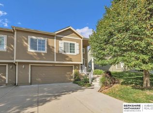 16208 Camden Ave, Omaha, NE 68116