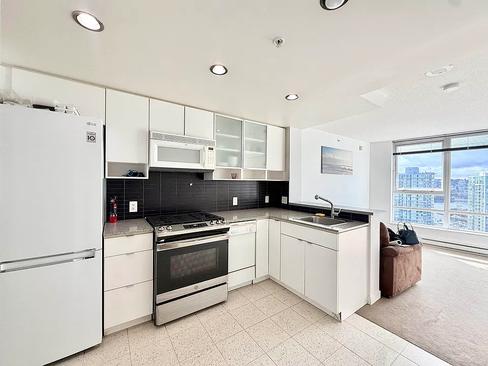 939 Expo Blvd #2501