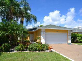 820 NE 8th Ave, Delray Beach, FL 33483