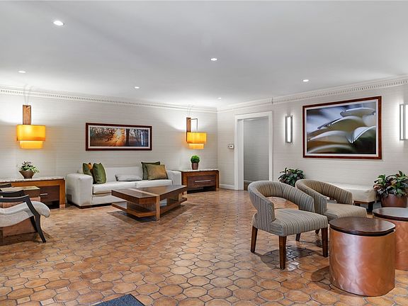 4th image of 220 N Dithridge St APT 504