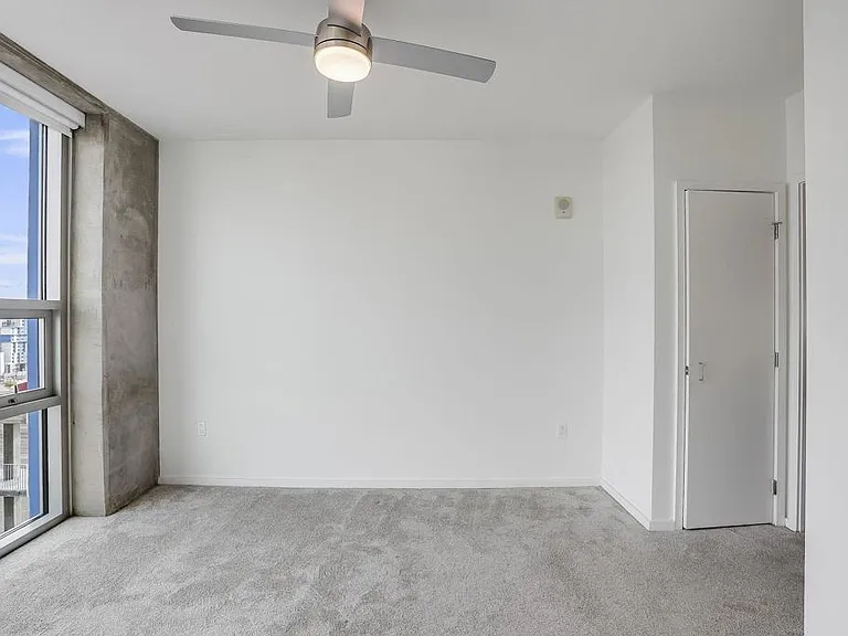 321 10th Ave #1303 — Photo 21