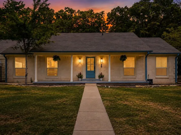 213 N Oaks Dr, Grand Saline, TX 75140
