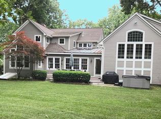 33 Woodlawn Ave, Wellesley, MA 02481