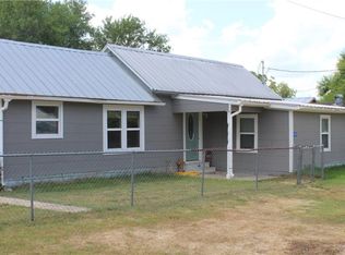 604 Fordtrand St, Ellinger, TX 78938