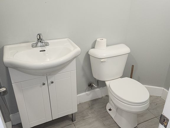 2nd image of 1085 Hickory Rd #2