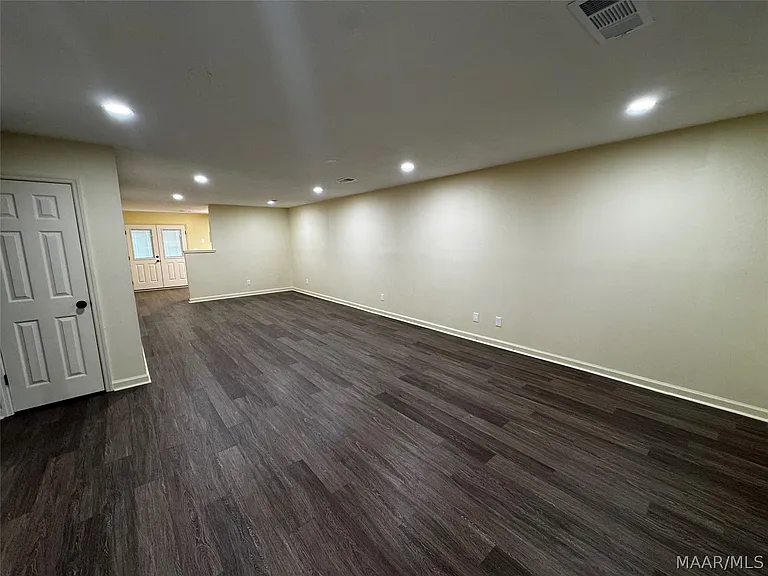 605 Blackberry Rd — Photo 7
