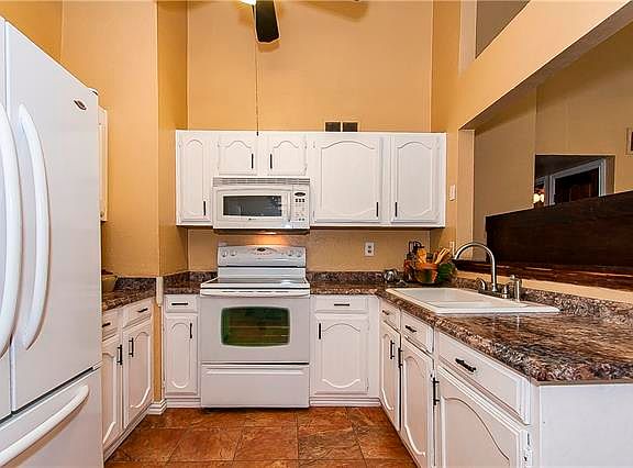 3rd image of 4713 Chowning Cir