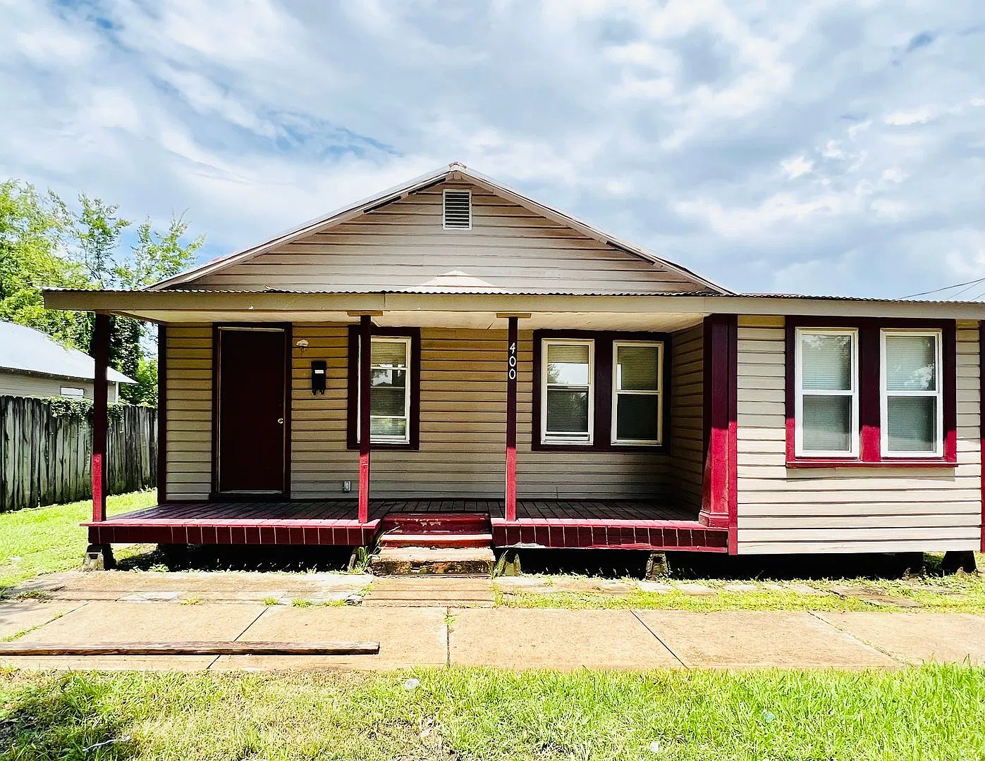 Adorable 2 Bed 1 Bath Minutes From Downtown Lafayette — Photo 1