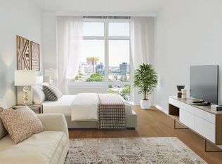 511 47th Ave APT 6L, Long Island City, NY 11101