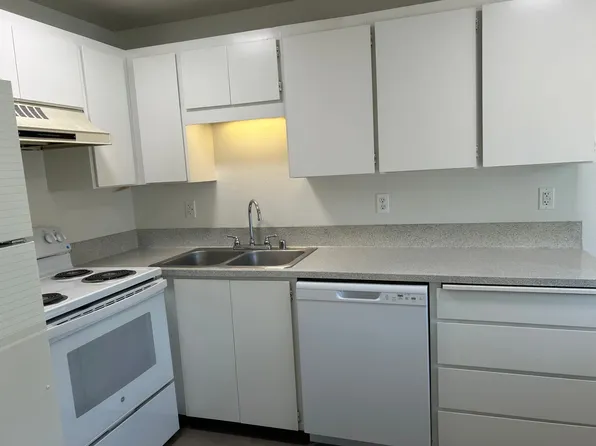 Country Village, 1107-1019 9th St SE #8A, Puyallup, WA 98372
