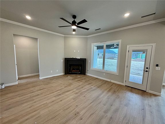 3rd image of 1813 Ferguson St