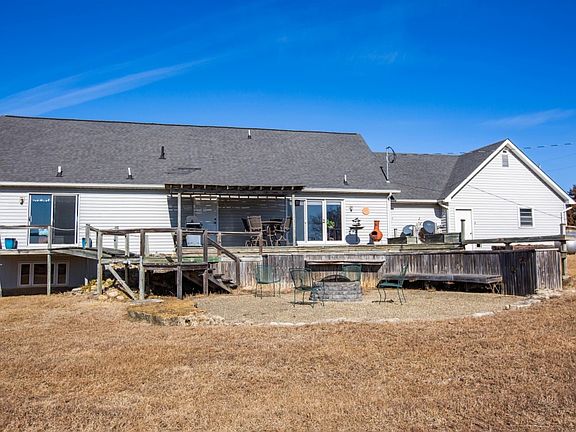 3rd image of 6951 N 52nd St
