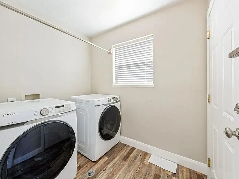 810 E Homestead Blvd — Photo 13