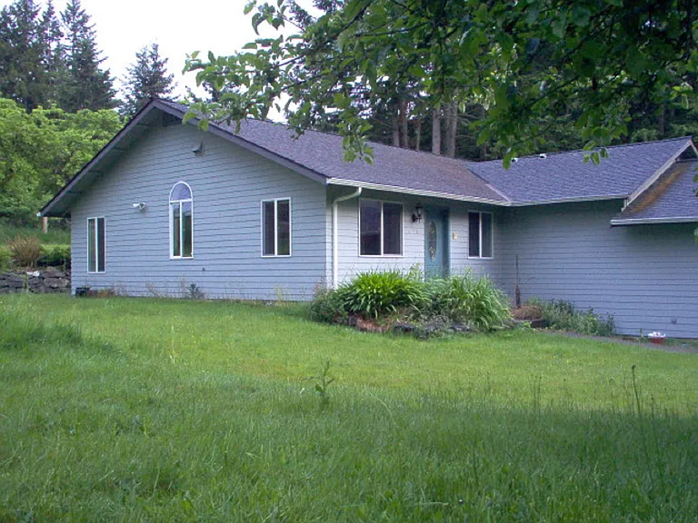 658 Fox Dr — Photo 1