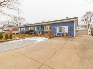 1492 S Hieland Rd, Saint Anne, IL 60964