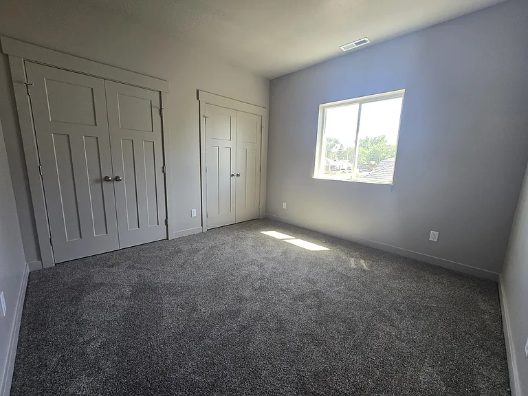 3813 S Ogden Ave — Photo 3