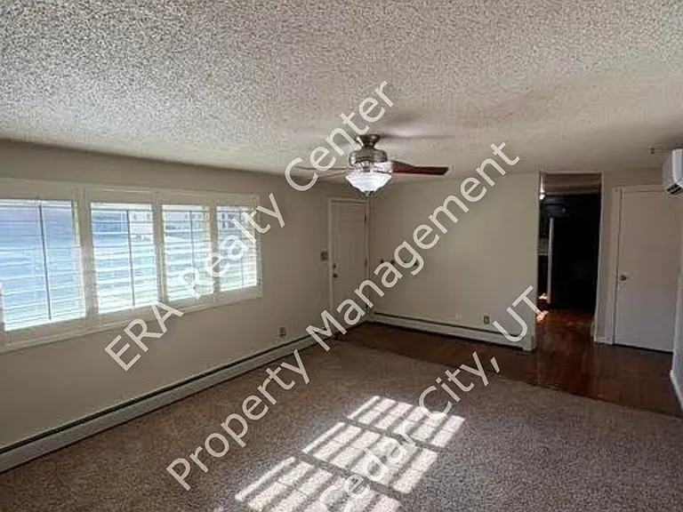 282 S Dewey Ave #A — Photo 5