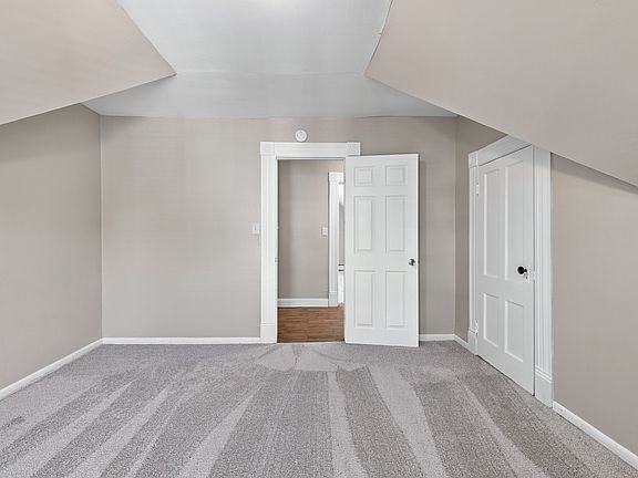 4th image of 231 Maple St #3