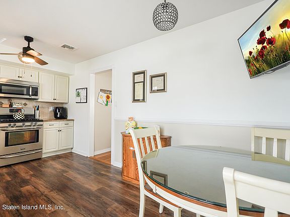 5th image of 117 Leverett Ave