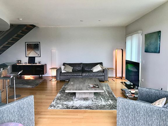 4th image of 3980 9th Ave Unit 402